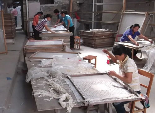 一張紙的金屬新生 藤縣工廠以手工肌理感裝飾畫撬動(dòng)海外市場